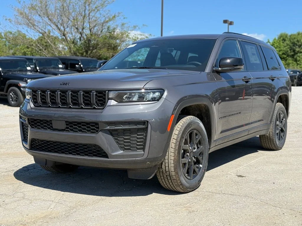 New 2026 Baltic Gray Metallic Clear-Coat Exterior Paint Jeep Altitude image 2
