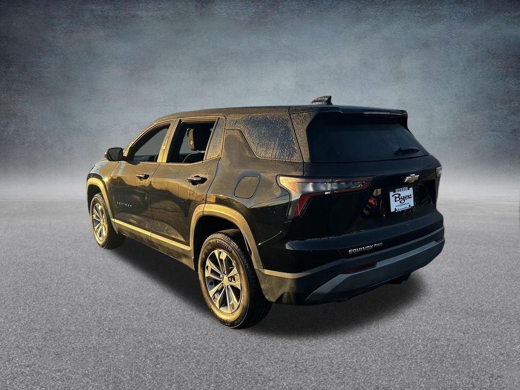 Used 2025 Black Metallic Chevrolet LT image 5