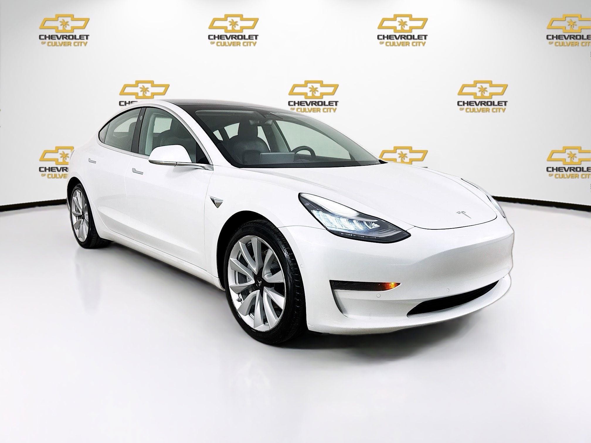 2020 Tesla Model 3 Standard Range Plus's photo