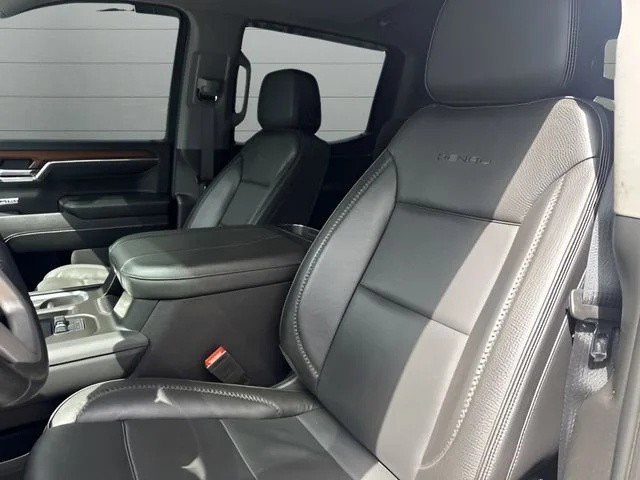 Used 2023 Silver GMC Denali image 20