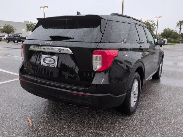 Used 2022 Black Ford XLT image 4