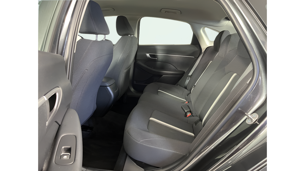 Used 2025 Portofino Gray Hyundai SE image 12