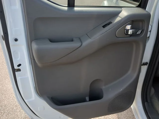 Used 2016 White Nissan SV image 24