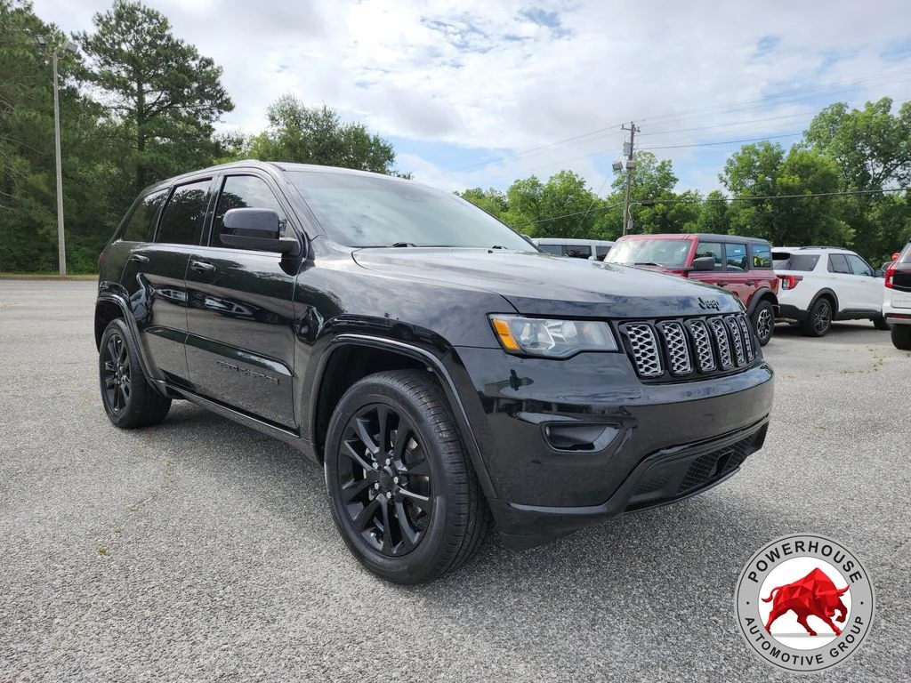 Used 2020 Black Jeep Altitude image 8