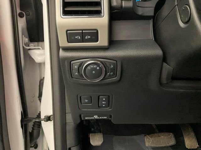 Used 2020 White Ford Lariat image 14