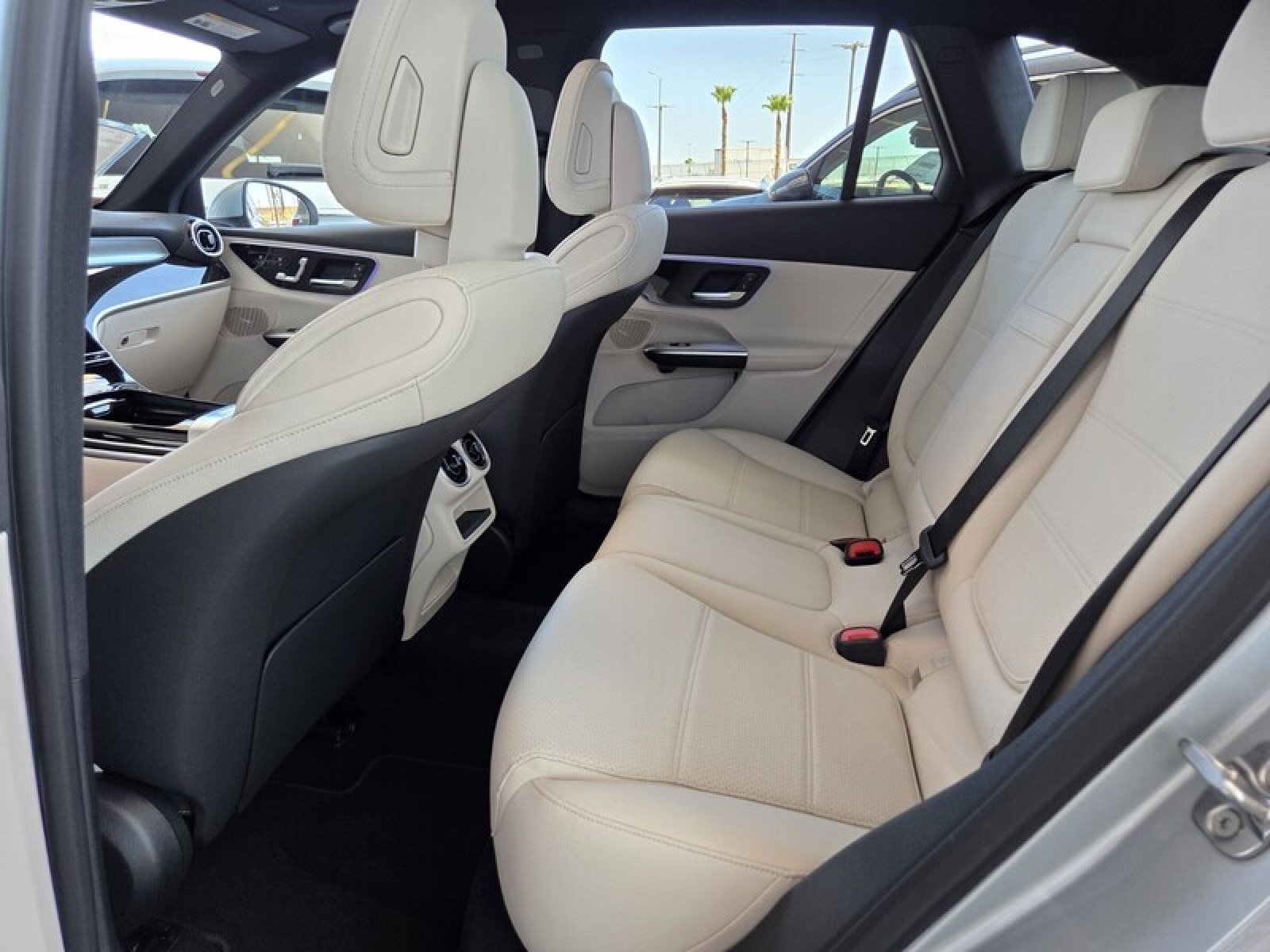 New 2026 Cirrus Silver Metallic Mercedes-Benz GLC 300 SUV image 13