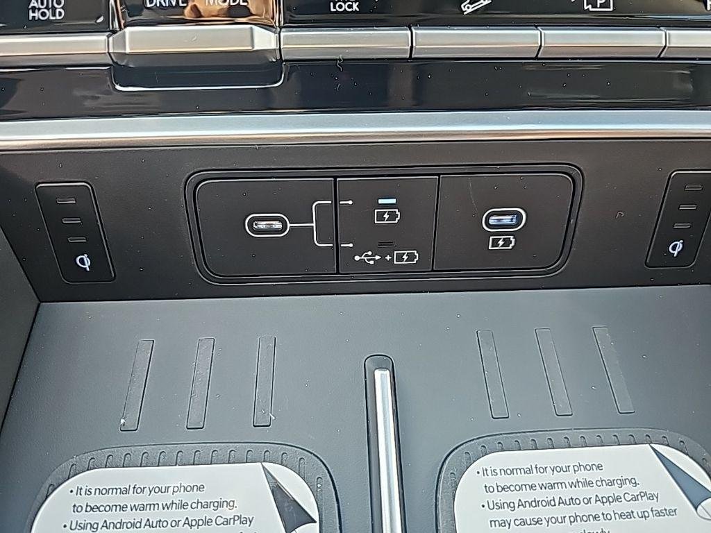 2026 Hyundai Santa Fe Limited - Photo 21