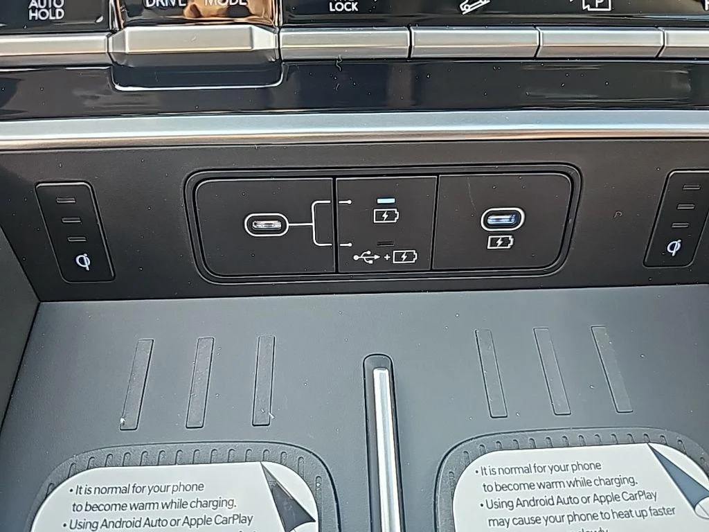 2026 Hyundai Santa Fe Limited - Photo 21