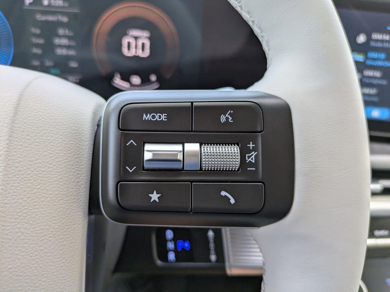 New 2026 Shimmering Silver Hyundai SE image 43