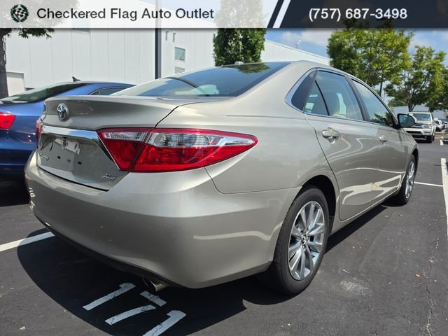 Used 2015 Creme Brulee Mica Toyota XLE image 6