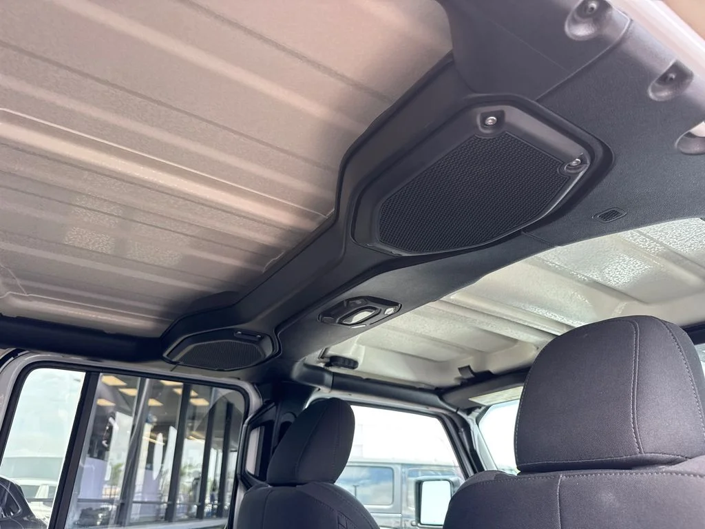 Used 2022 White Jeep Unlimited Willys image 19