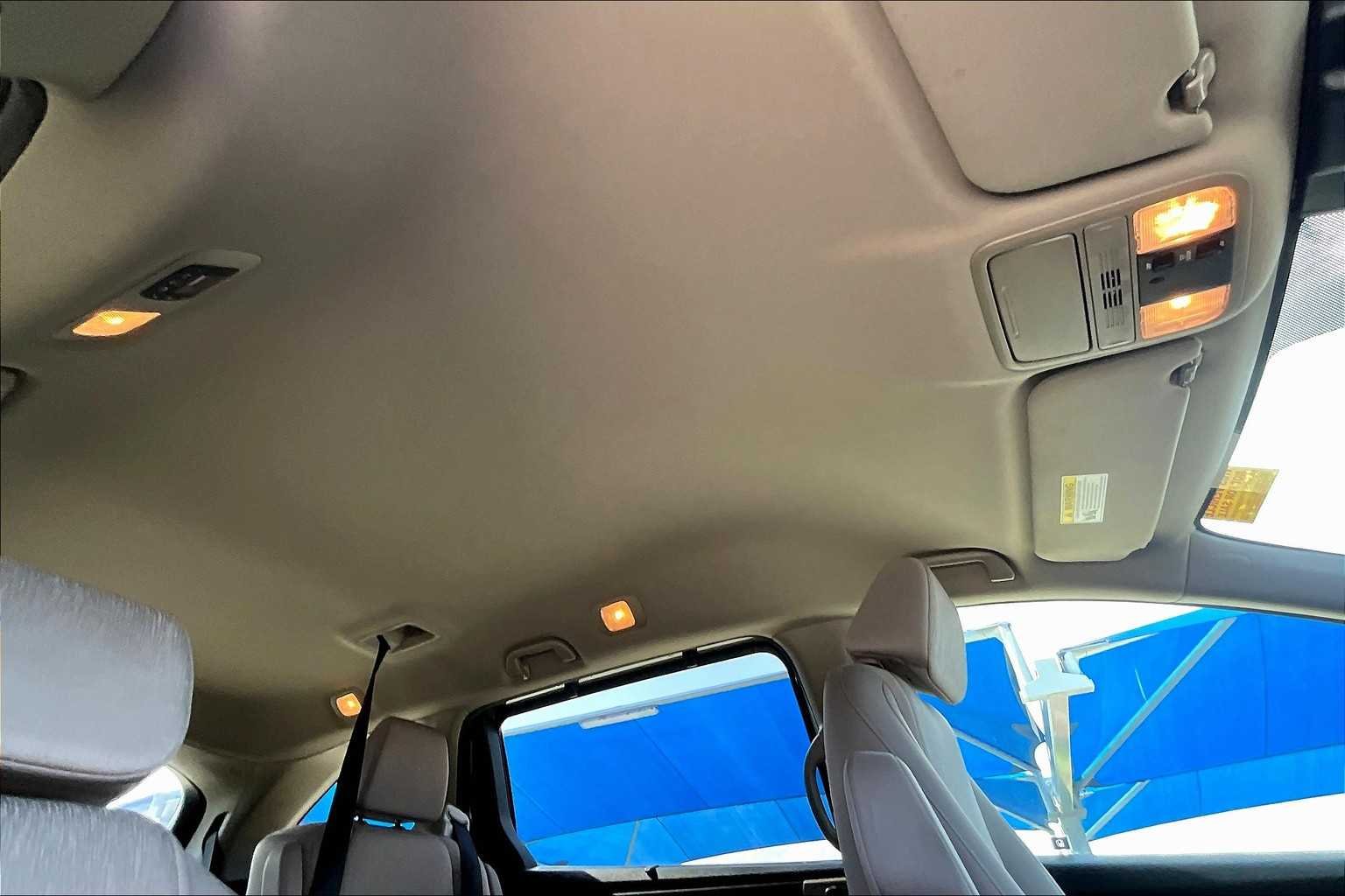 Used 2018 Modern Steel Metallic Honda EX image 13