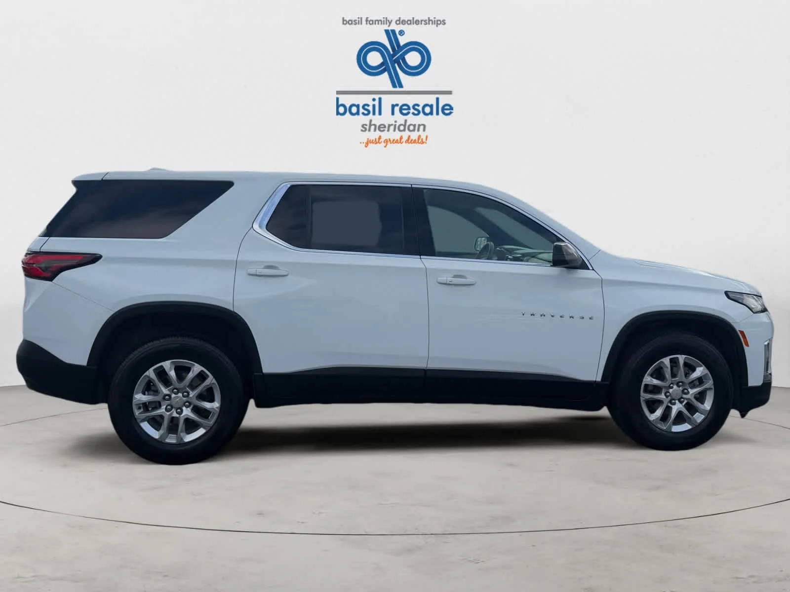 Used 2022 Summit White Chevrolet LS image 7