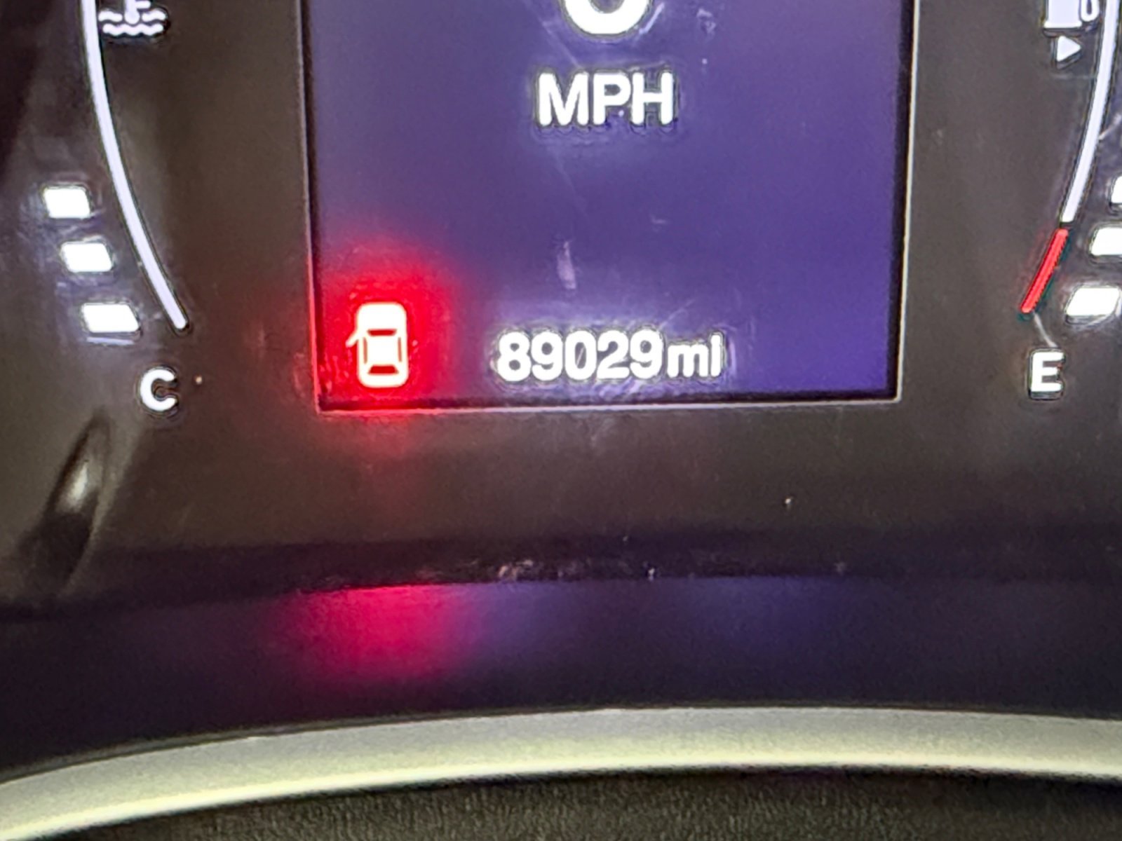 Used 2019 Diamond Black Crystal Pearlcoat Jeep Latitude image 16