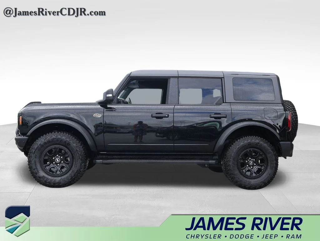 Used 2024 Black Ford Wildtrak image 2