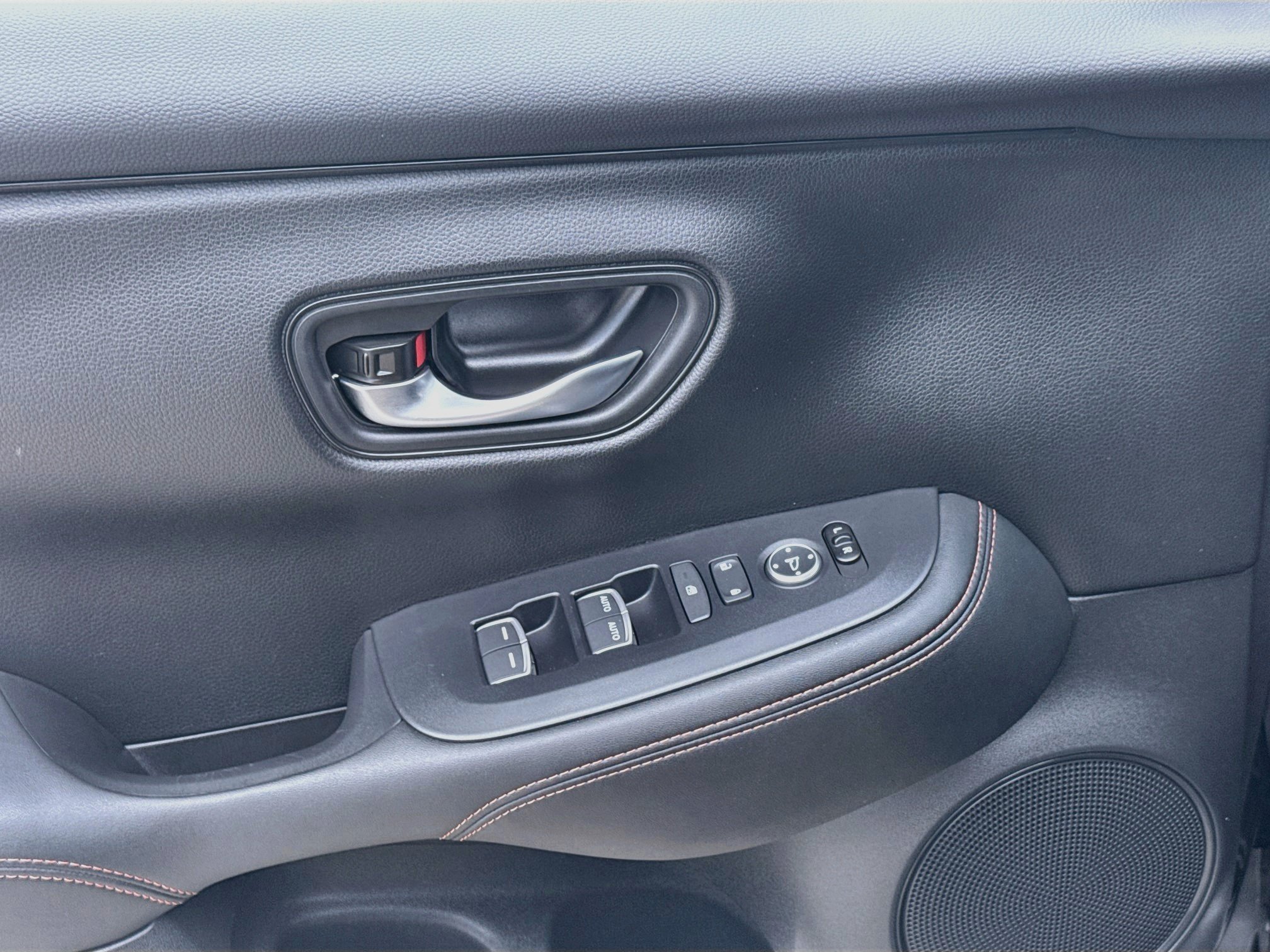 2026 Honda HR-V Sport - Photo 16