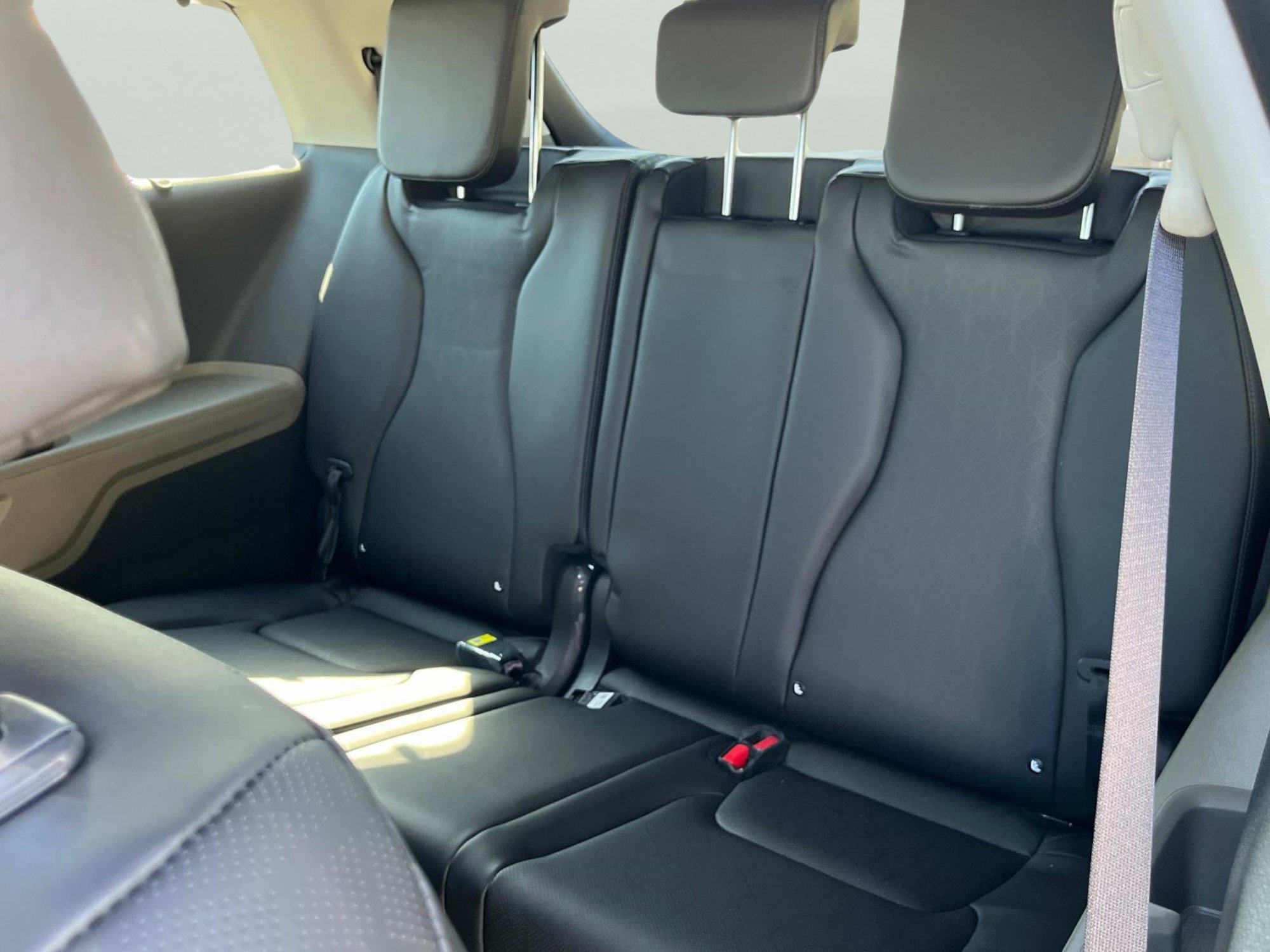 New 2026 Ivory Silver Kia EX image 24