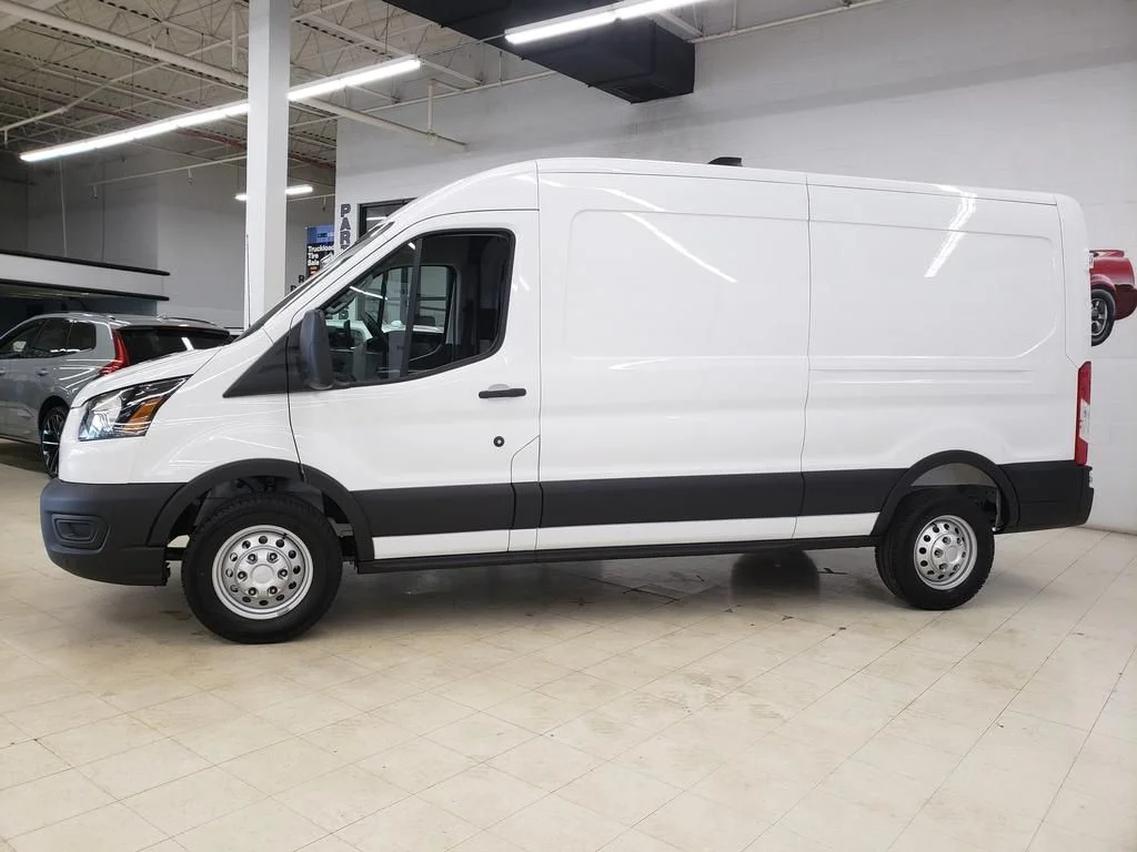New 2026 Oxford White Ford Cargo Van image 4