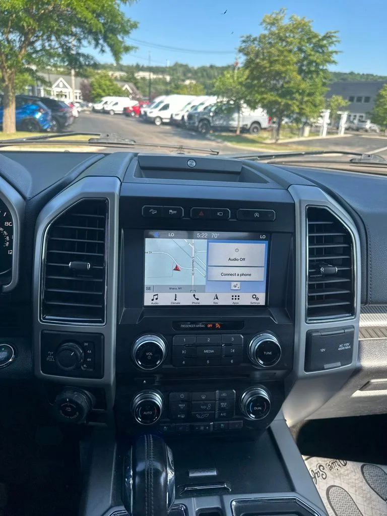 Used 2018 Magnetic Ford Lariat image 17