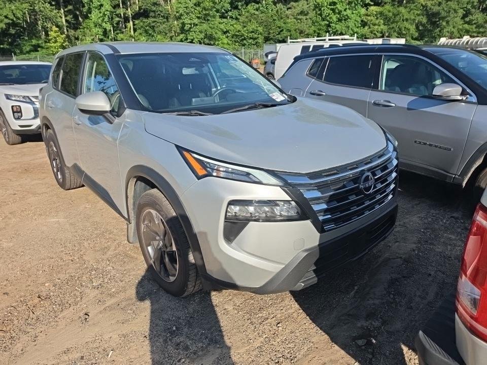 Used 2024 Silver Nissan SV image 2