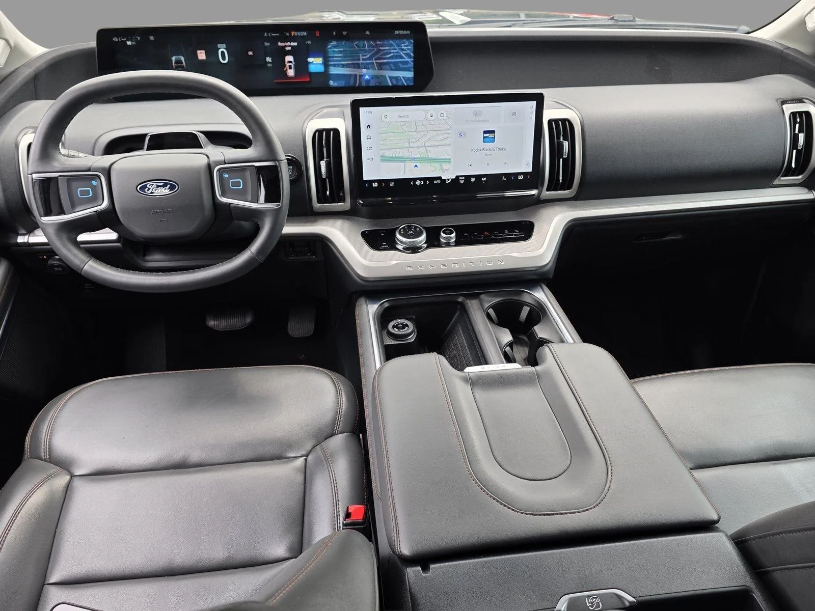 Used 2025 Agate Black Ford Active image 9