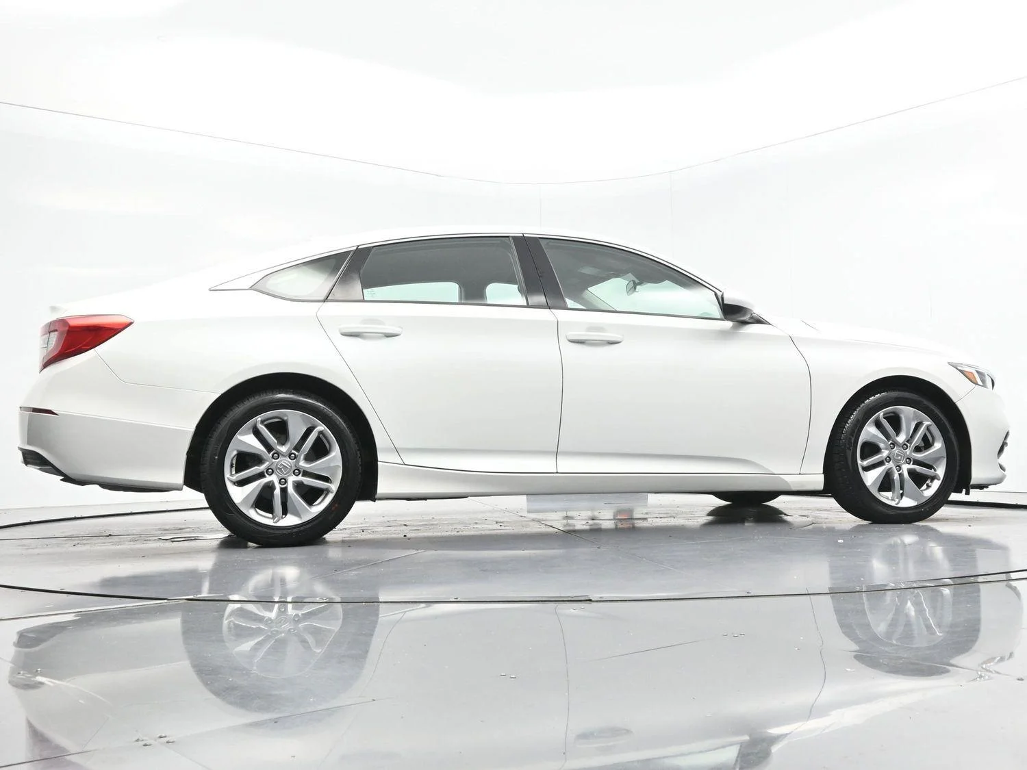 Used 2020 Platinum White Pearl Honda LX image 48