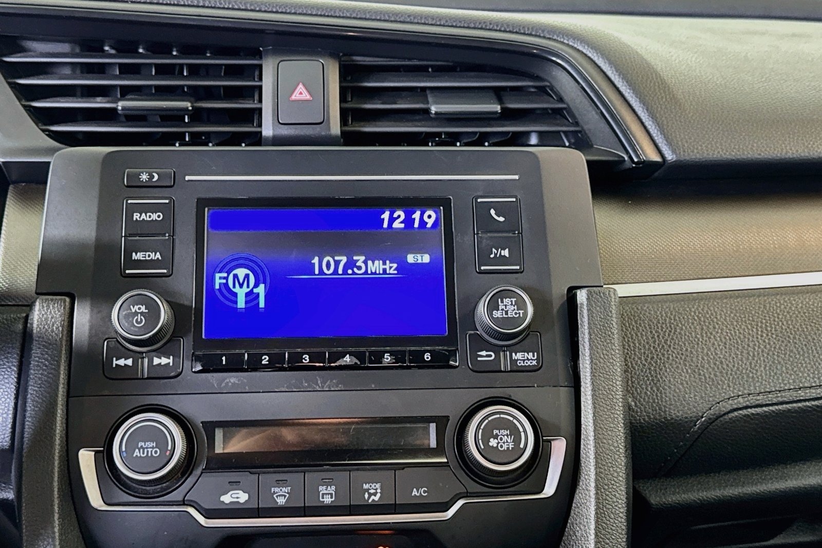 Used 2020 Modern Steel Metallic Honda LX image 15