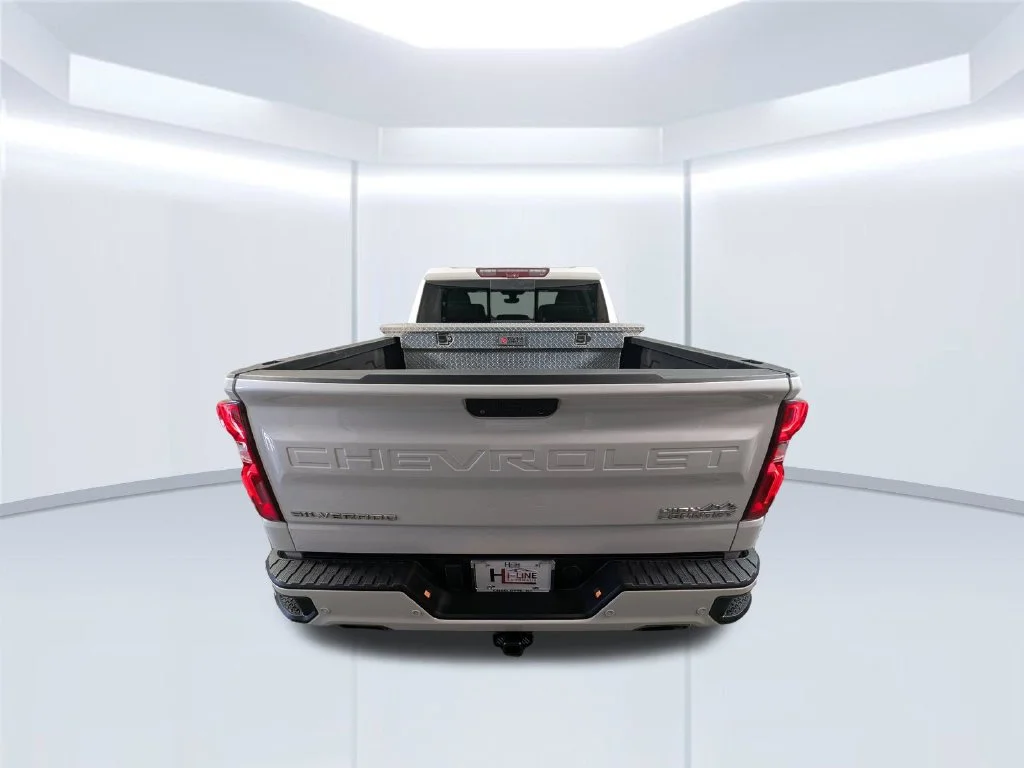 Used 2022 Beige Chevrolet High Country image 11