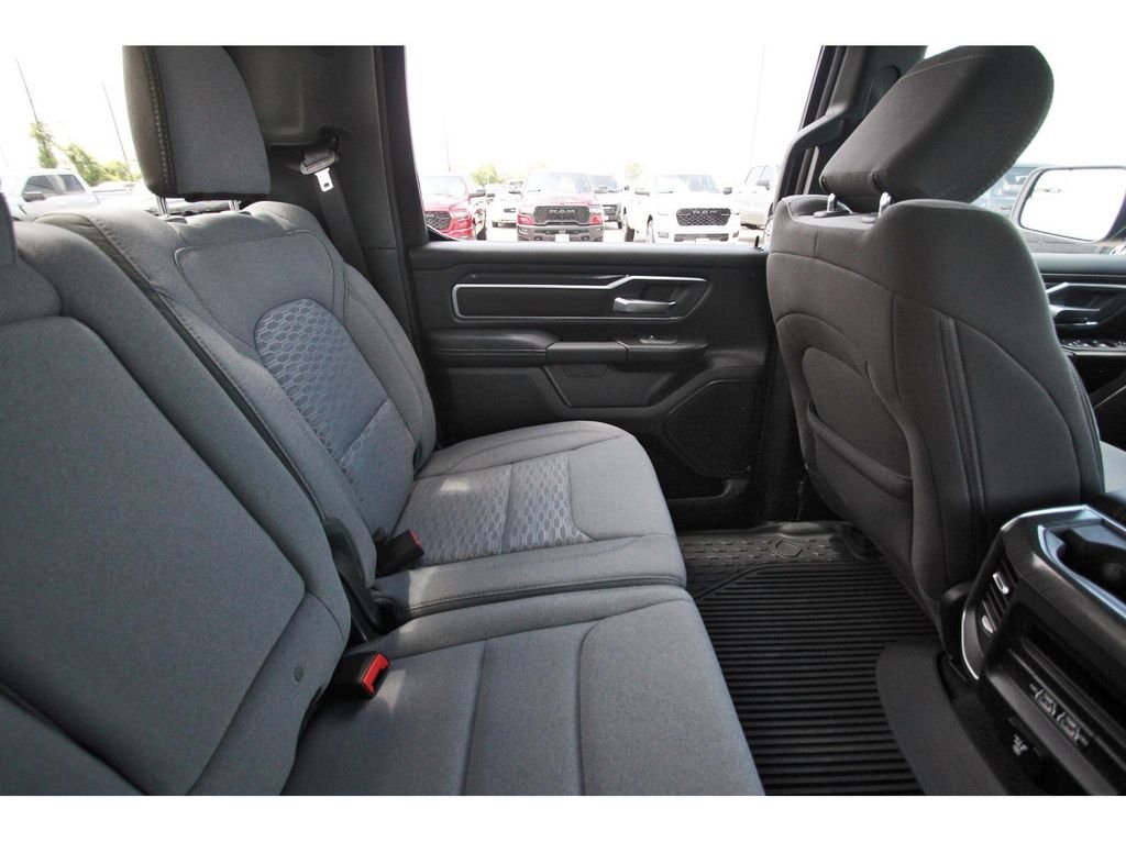 New 2026 Diamond Black Crystal Pearl-Coat Exterior Paint RAM Big Horn/Lone Star image 10