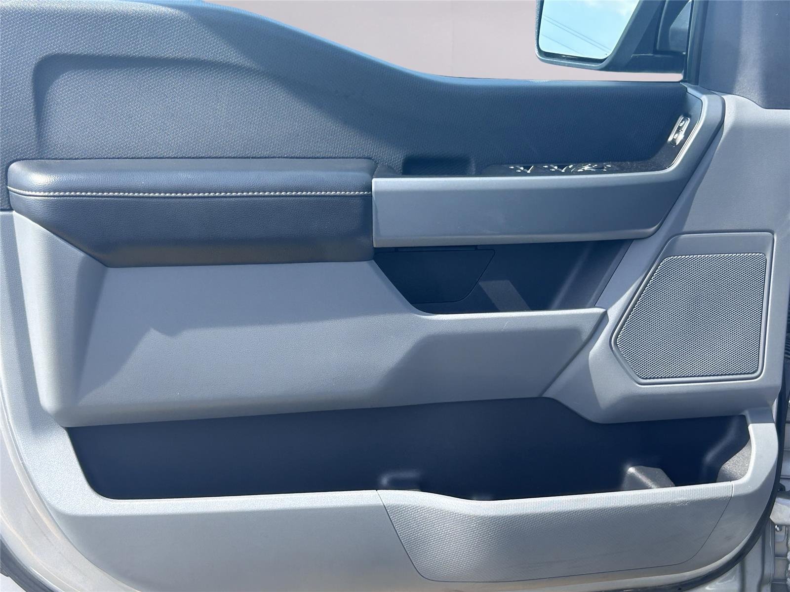 Used 2023 Iconic Silver Ford XLT image 10