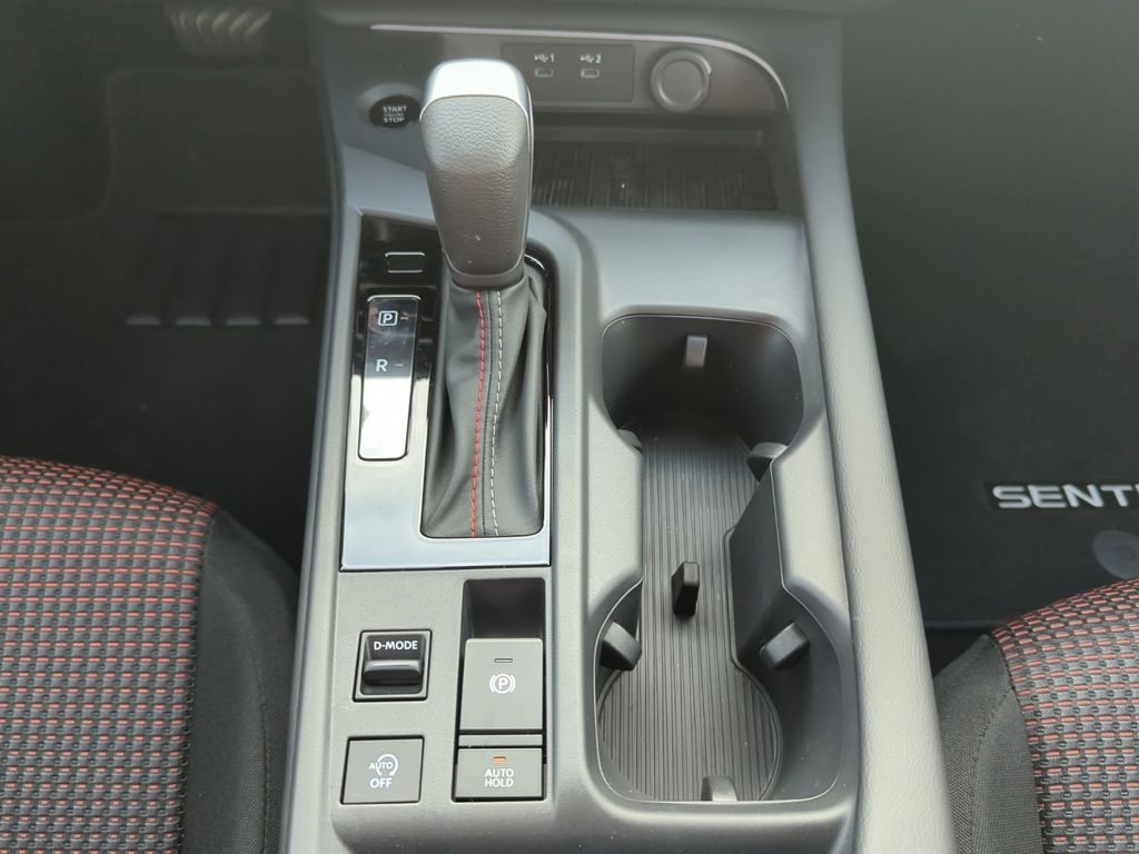 New 2026 Atlantic Gray Metallic / Super Black Two-tone Nissan SR image 20