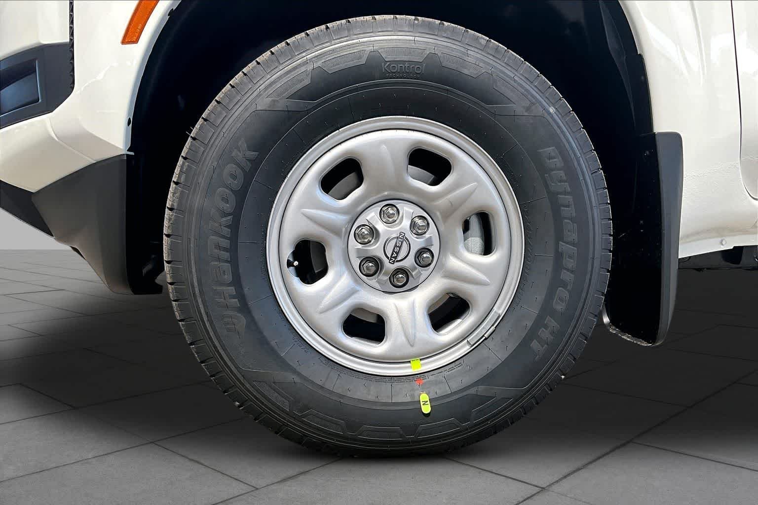 New 2026 Glacier White Nissan S image 9