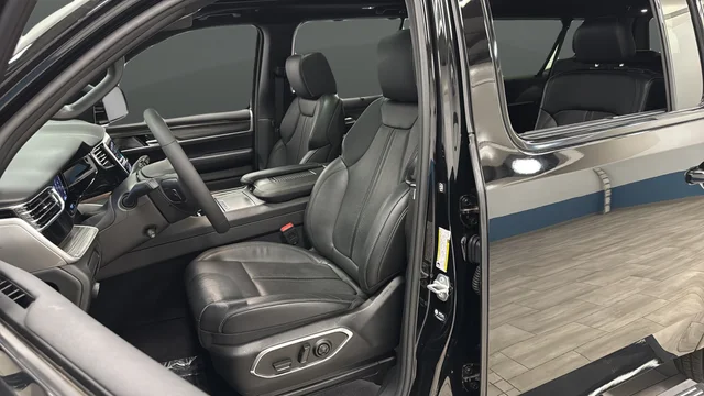 Used 2023 Diamond Black Jeep Series III image 9