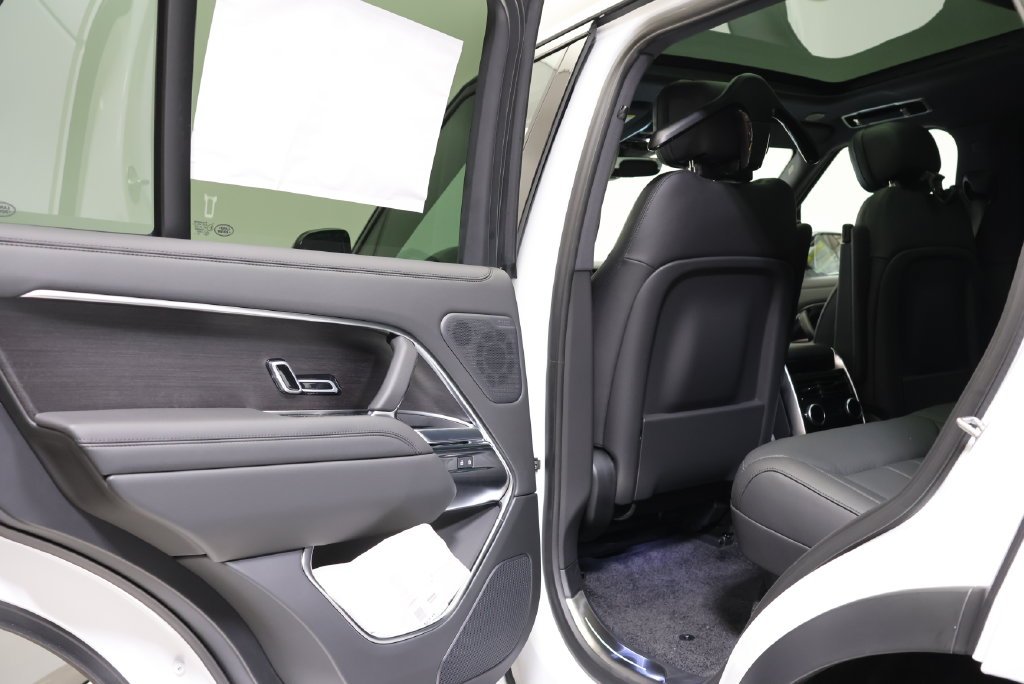 New 2027 Fuji White Land Rover SE image 33