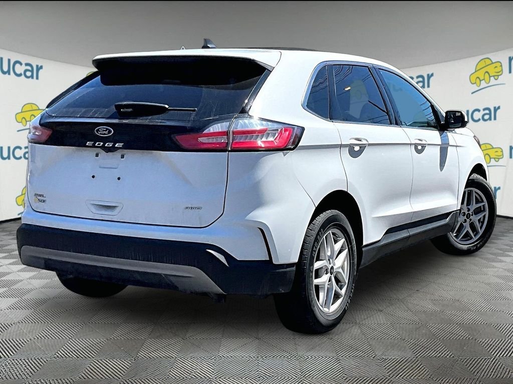 Used 2023 White Ford SEL image 6