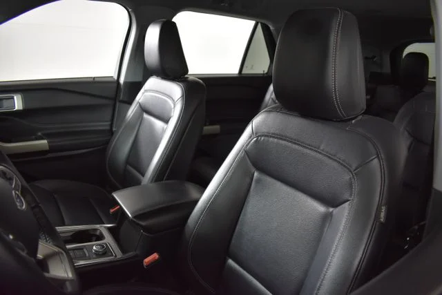 Used 2020 Black Ford XLT image 14