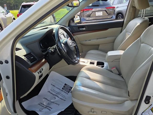 Used 2013 White Subaru 2.5i image 5