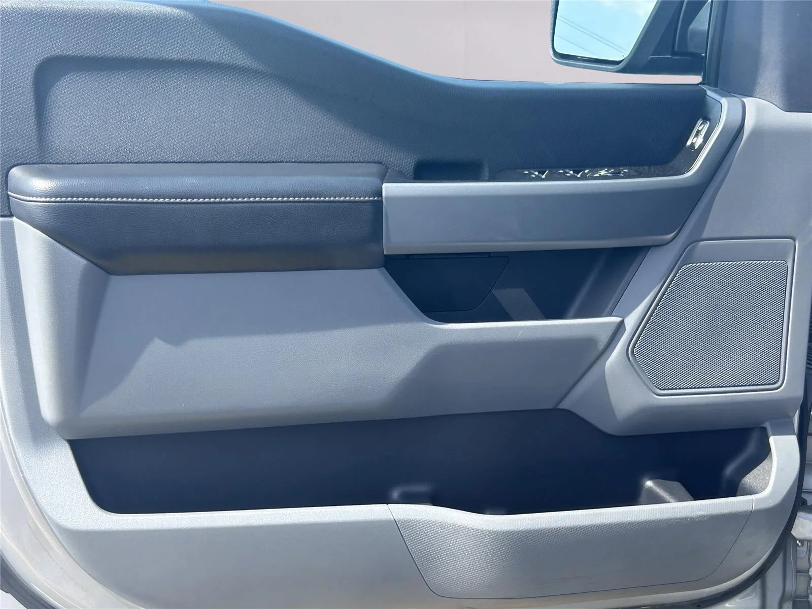 Used 2023 Iconic Silver Ford XLT image 10