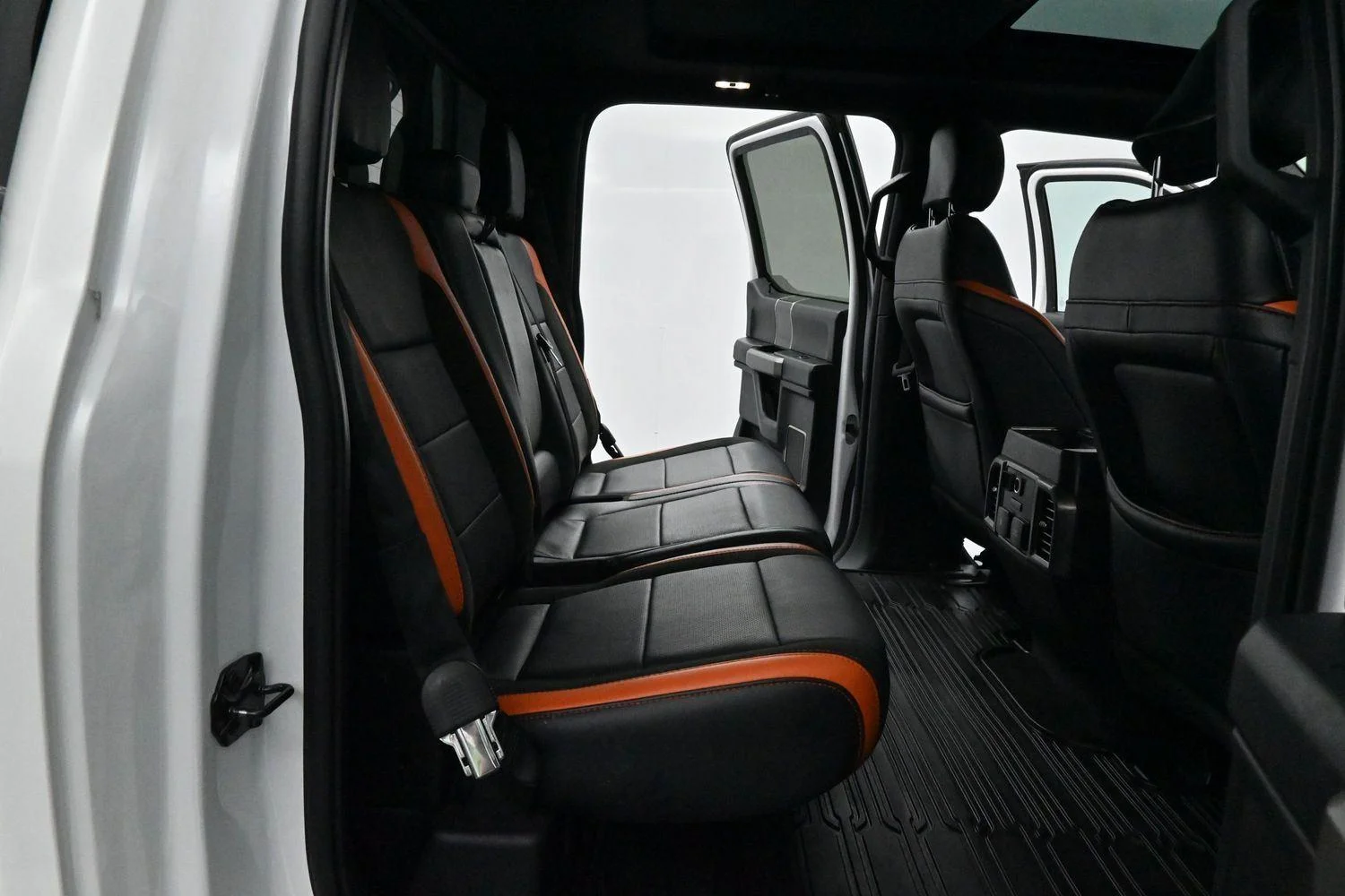 Used 2018 Oxford White Ford Raptor image 38