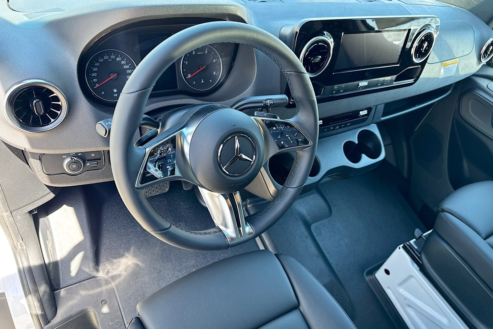 New 2026 Arctic White Mercedes-Benz  image 9