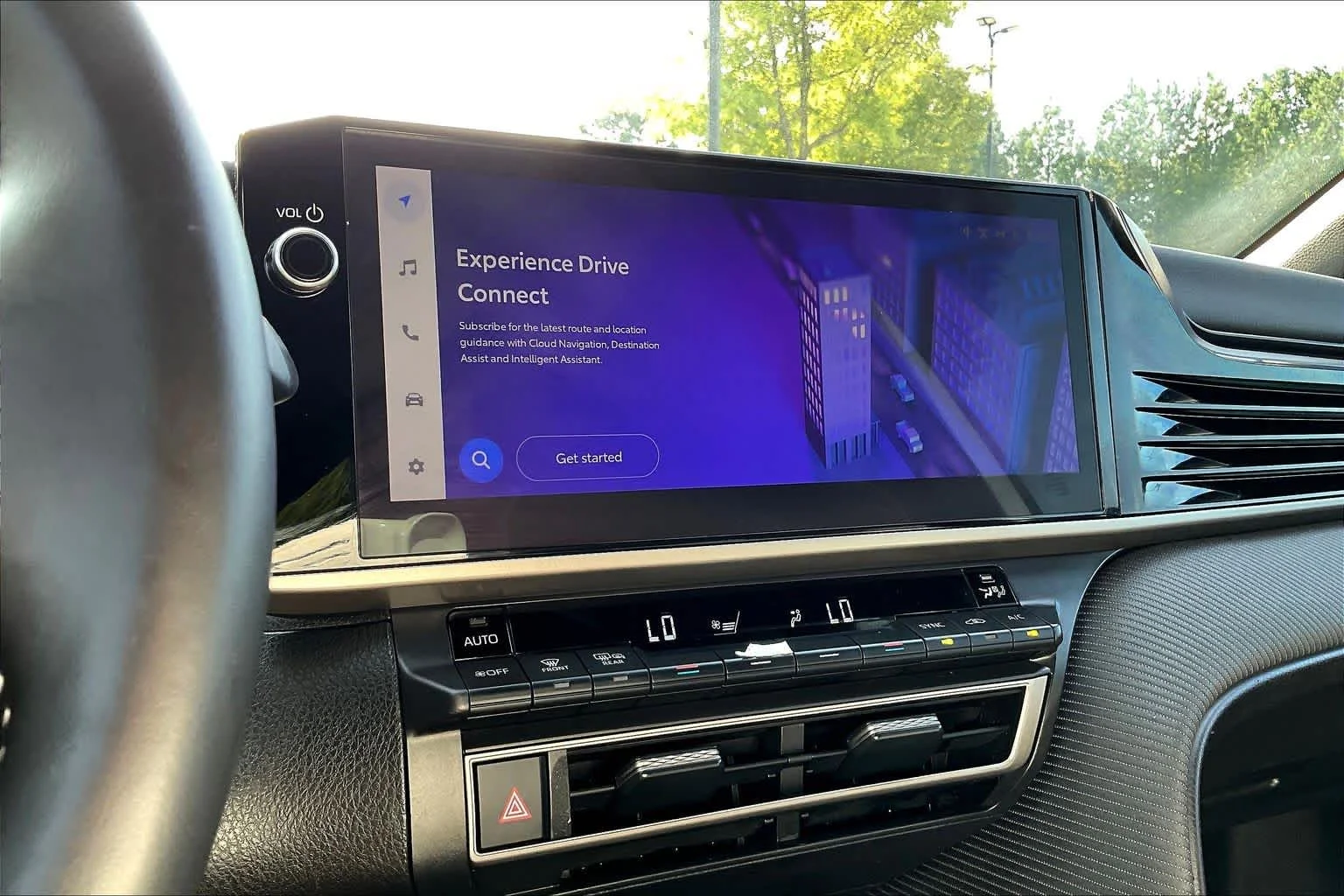 Used 2025 Ice Cap Toyota SE image 31