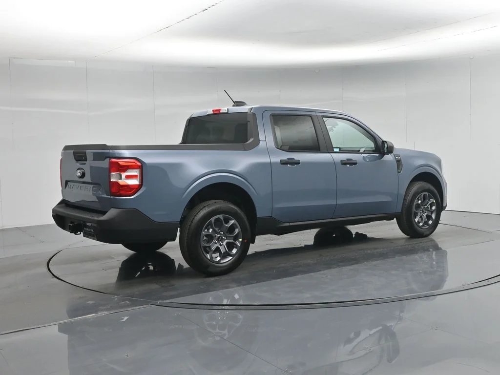 New 2026 Gray Ford XLT image 24