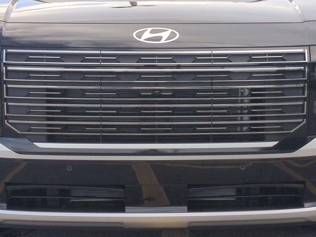 New 2027 Black Hyundai Calligraphy FWD image 4