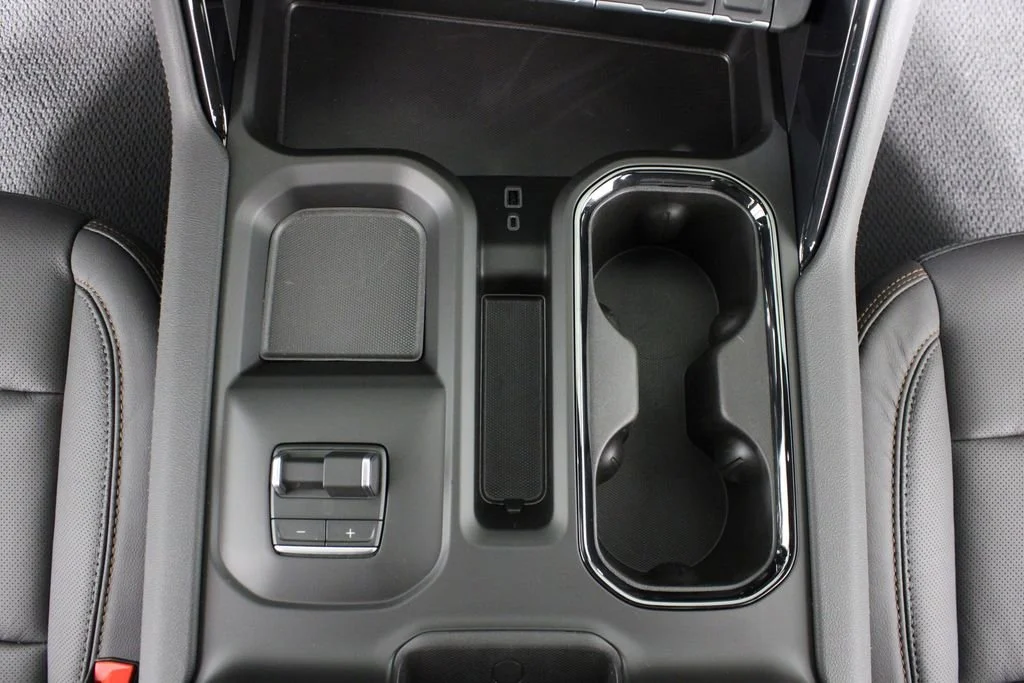 New 2026 Sterling Metallic GMC AT4 image 28
