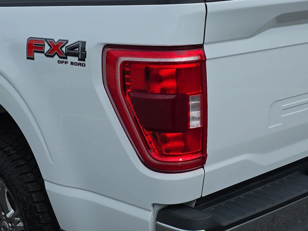 Certified Used 2023 Oxford White Ford XLT image 29