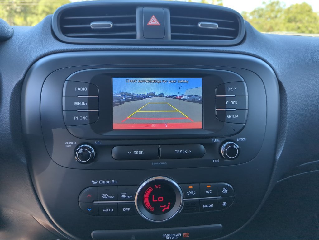 Used 2017 Red Kia Plus image 25
