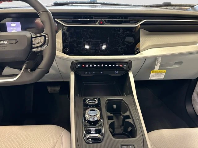 New 2026  Jeep Laredo image 12