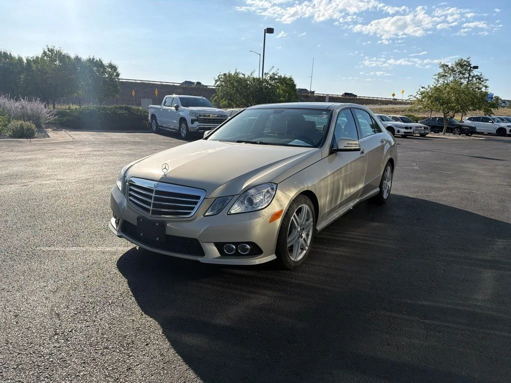 Used 2010  Mercedes-Benz E 550 image 1