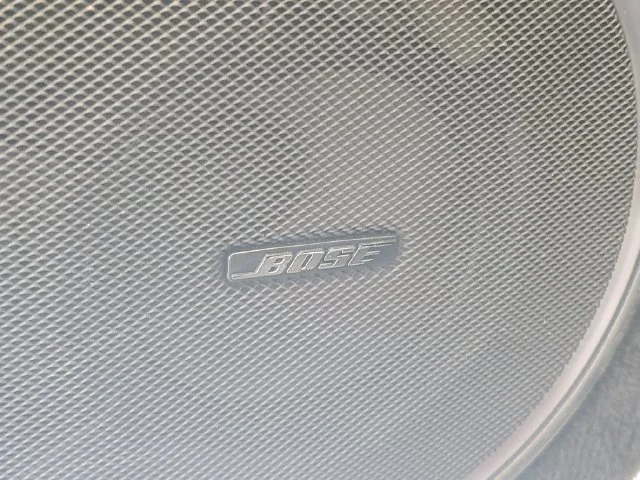 Used 2014 White Nissan Track Edition image 27