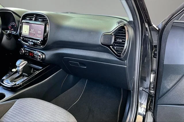 Used 2021 Black Kia EX image 21